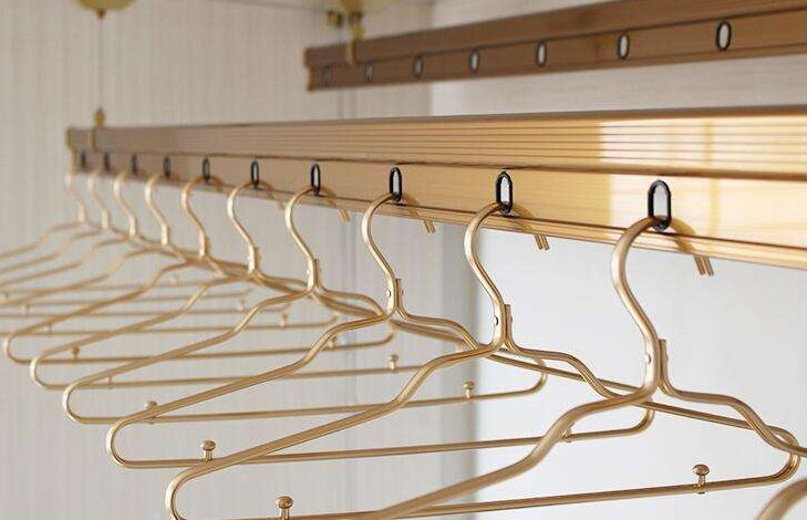 如何保养手动晾衣架，晾衣架钢绳容易断裂吗